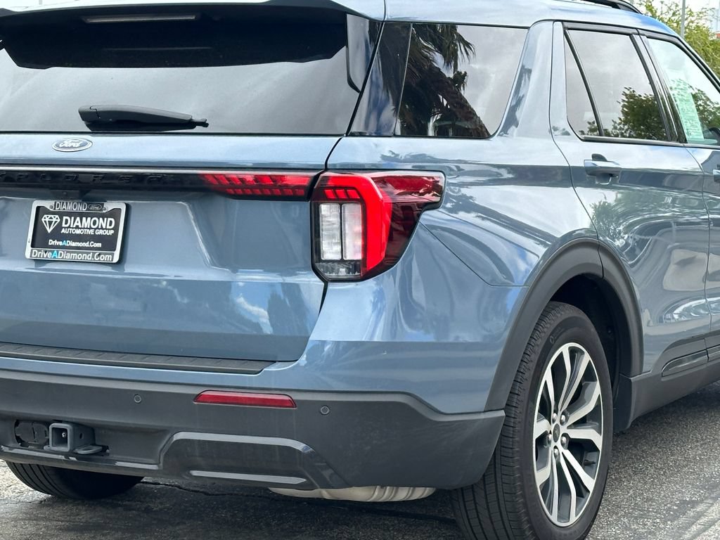 Certified 2025 Ford Explorer ST-Line w/ Premium Package RWD image 8
