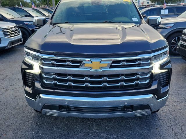 Used 2022 Chevrolet Silverado 1500 LTZ RWD image 2