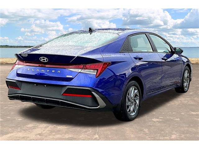 Used 2024 Hyundai Elantra Blue FWD image 5