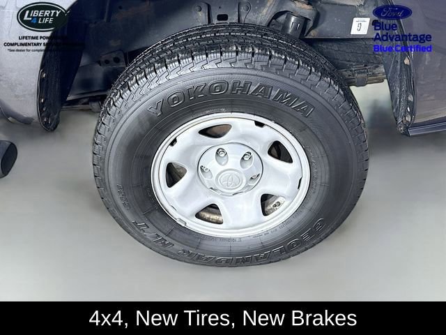 Used 2021 Toyota Tacoma SR AWD/4WD image 28