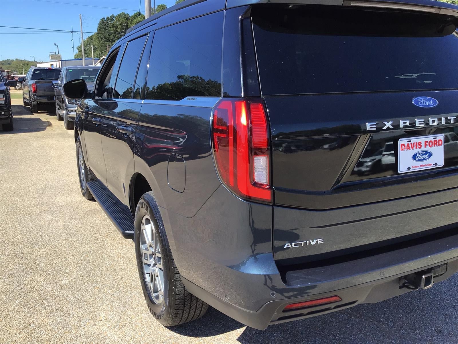 Certified 2025 Ford Expedition Active RWD image 14