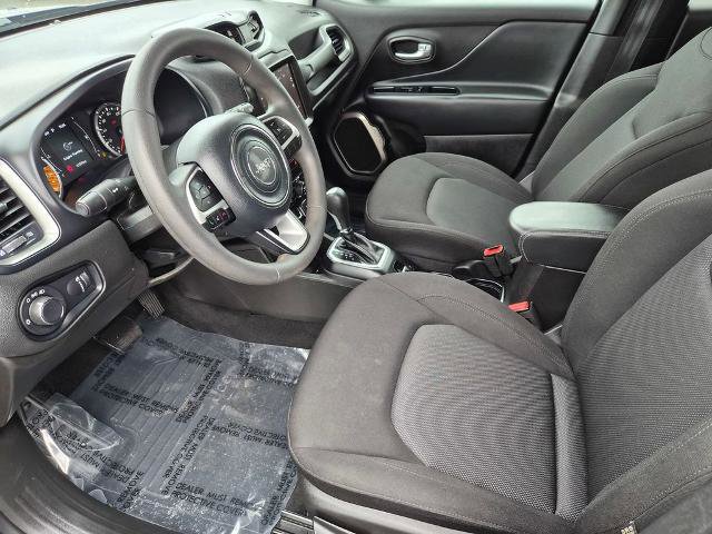 Used 2023 Jeep Renegade Latitude image 12