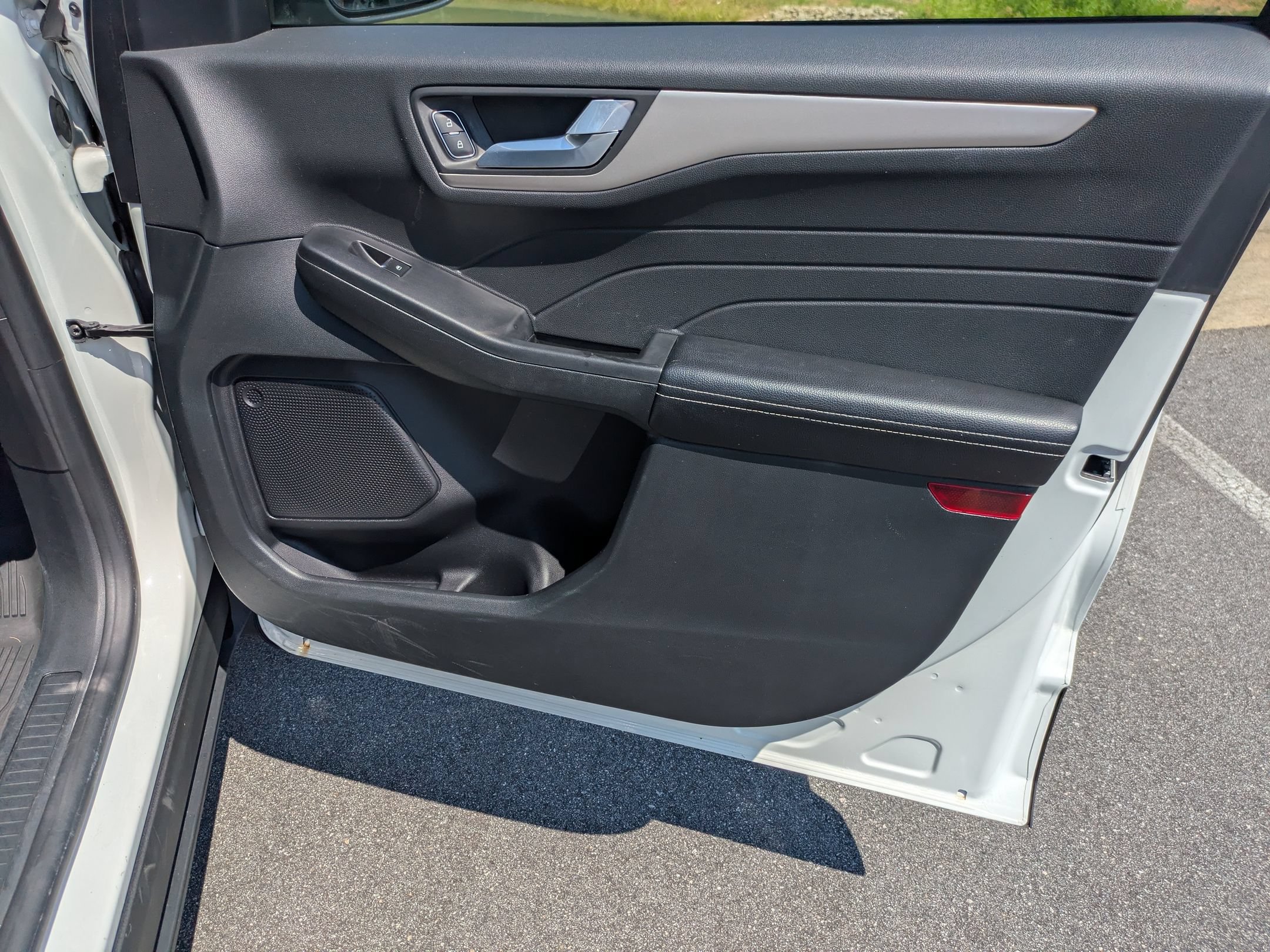 Certified 2022 Ford Escape SEL w/ Technology Package FWD image 39