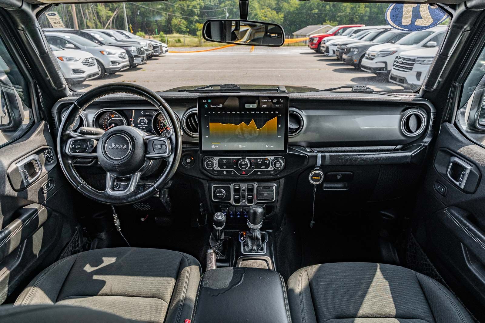 Used 2021 Jeep Wrangler Unlimited Sahara AWD/4WD image 24