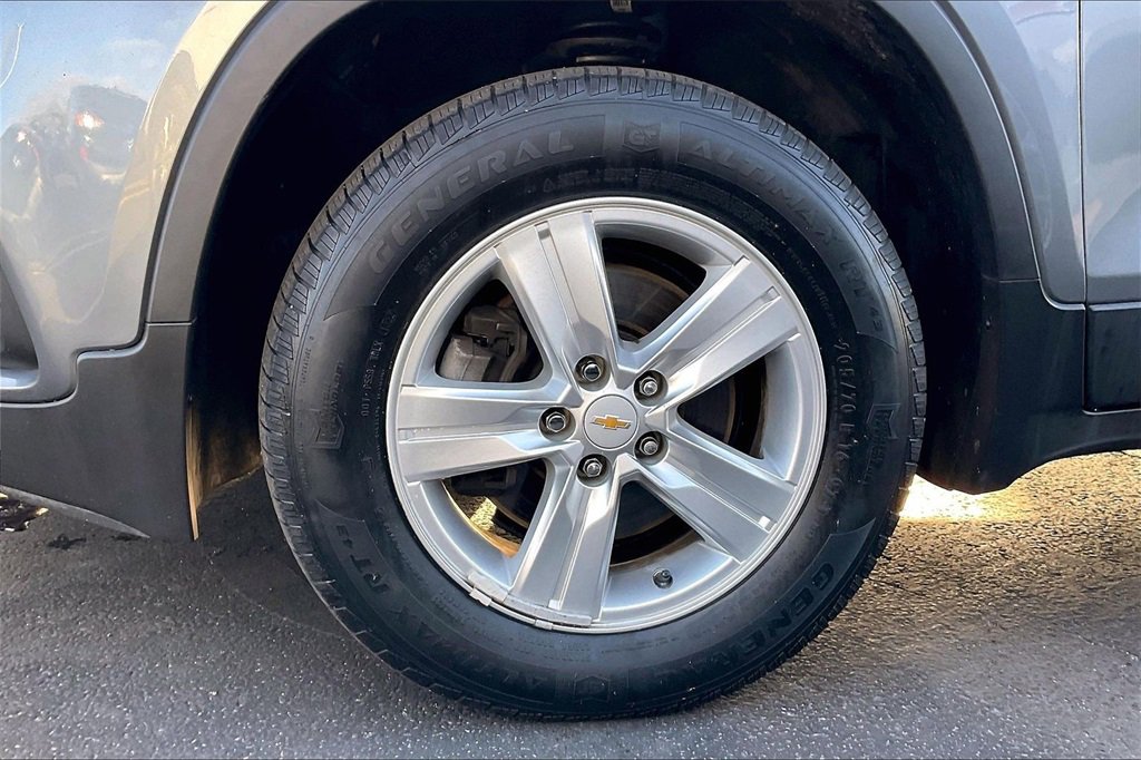Used 2019 Chevrolet Trax LT w/ LT Convenience Package image 8