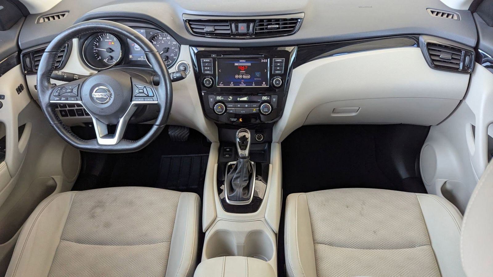 Used 2022 Nissan Rogue Sport SV w/ Technology Package image 15