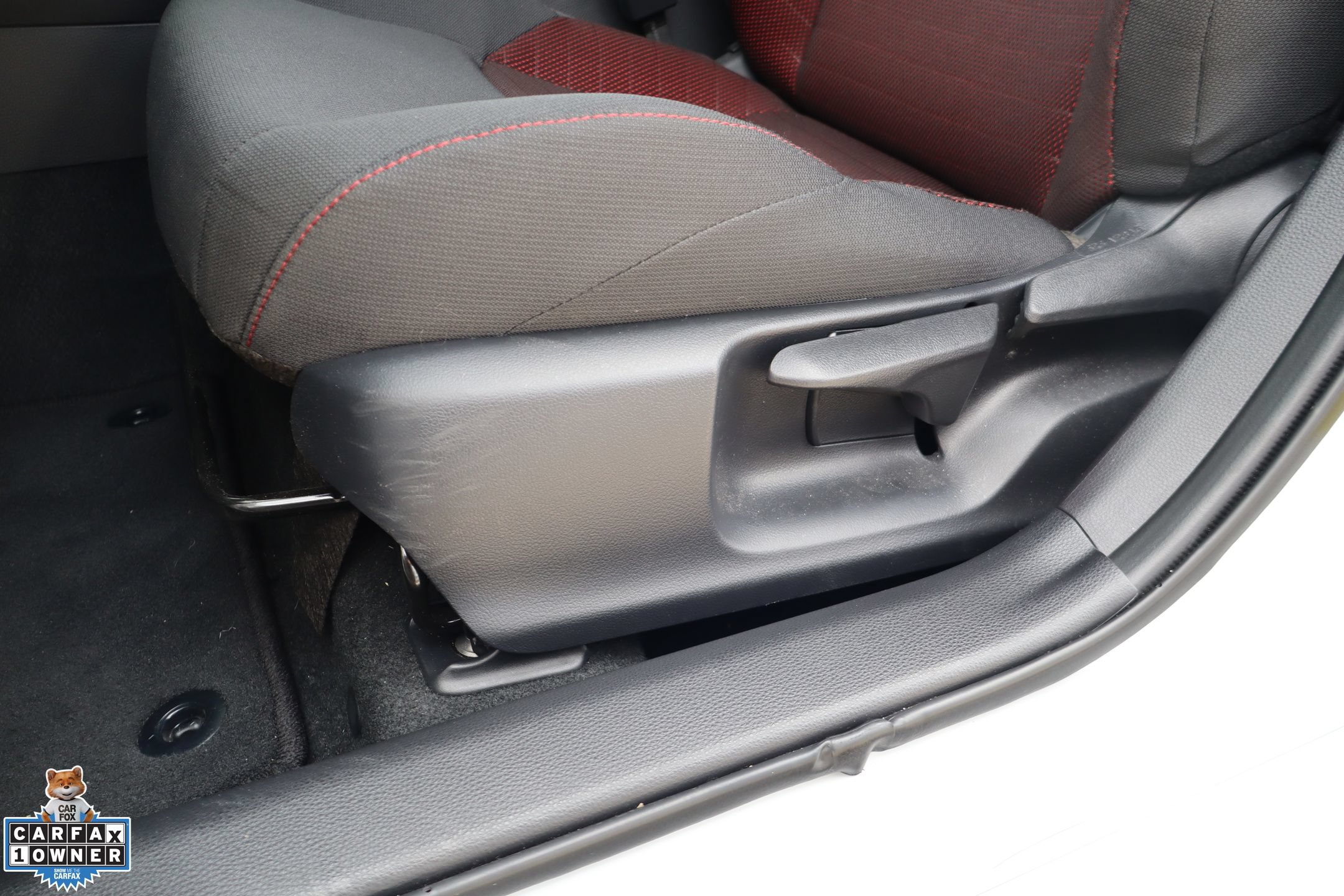 Used 2025 Toyota Corolla SE FWD image 13