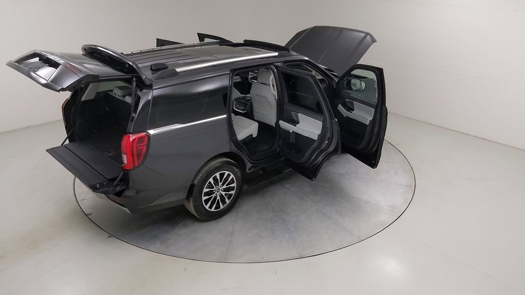 Certified 2025 Ford Expedition Platinum image 53