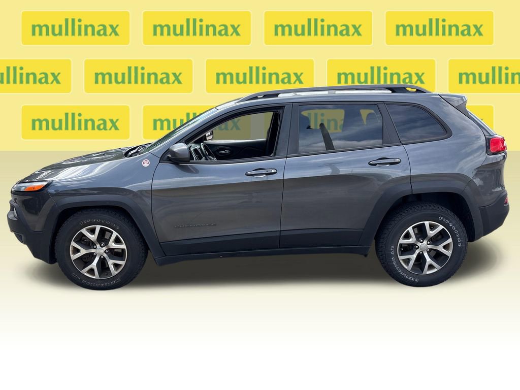 Used 2017 Jeep Cherokee Trailhawk w/ Comfort/Convenience Group AWD/4WD image 10