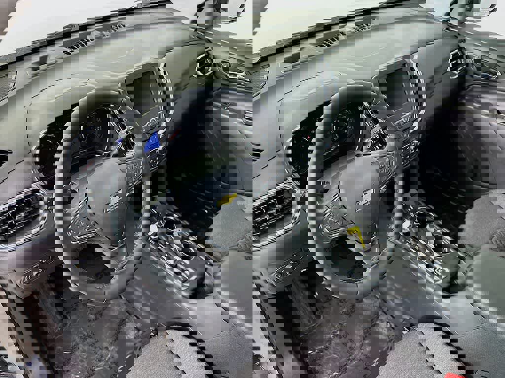 Used 2024 Chevrolet Equinox LT image 9