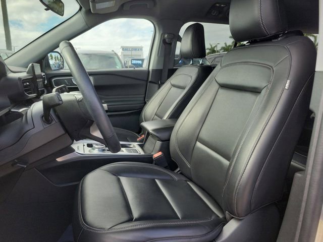 Certified 2023 Ford Explorer XLT w/ Equipment Group 202A RWD image 24