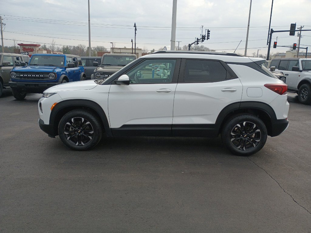 Used 2021 Chevrolet TrailBlazer LT w/ Convenience Package image 2
