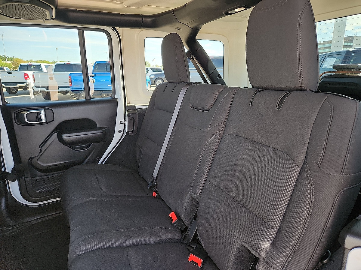 Used 2023 Jeep Wrangler Unlimited Sport AWD/4WD image 6