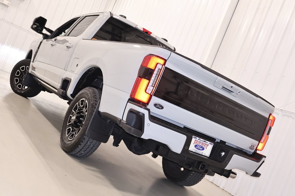 Certified 2025 Ford F350 4x4 Crew Cab Super Duty image 45