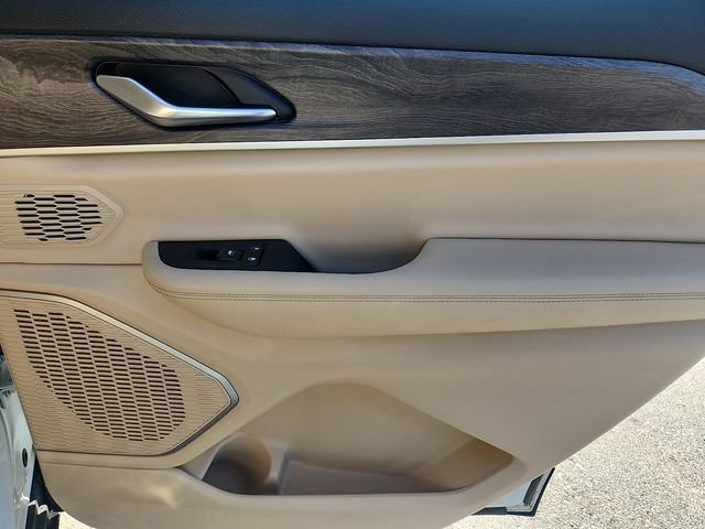 Used 2021 Jeep Grand Cherokee L Limited w/ MOPAR Finishing Package AWD/4WD image 32