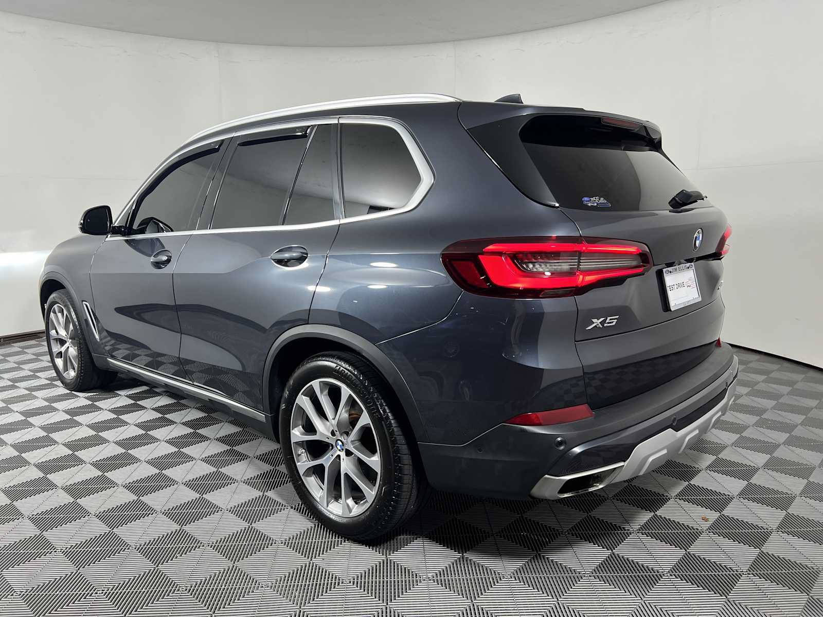 Used 2021 BMW X5 xDrive40i w/ Convenience Package AWD/4WD image 9