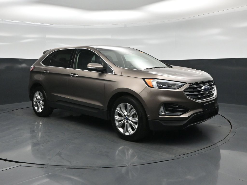 Certified 2019 Ford Edge Titanium w/ Equipment Group 301A FWD image 27