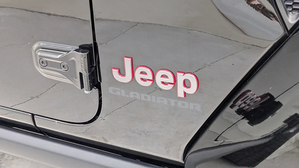Used 2022 Jeep Gladiator Rubicon w/ Trailer Tow Package AWD/4WD image 39