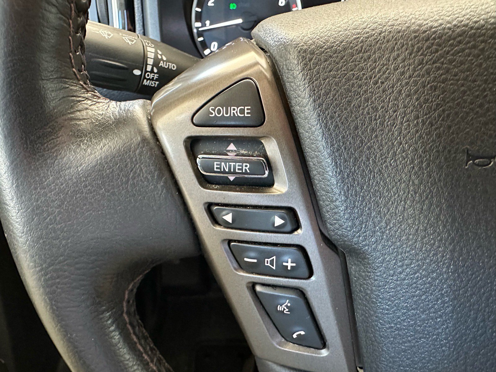 Used 2023 Nissan Titan Platinum Reserve w/ Moonroof Package AWD/4WD image 47