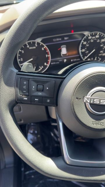 Used 2023 Nissan Rogue SV AWD/4WD image 9