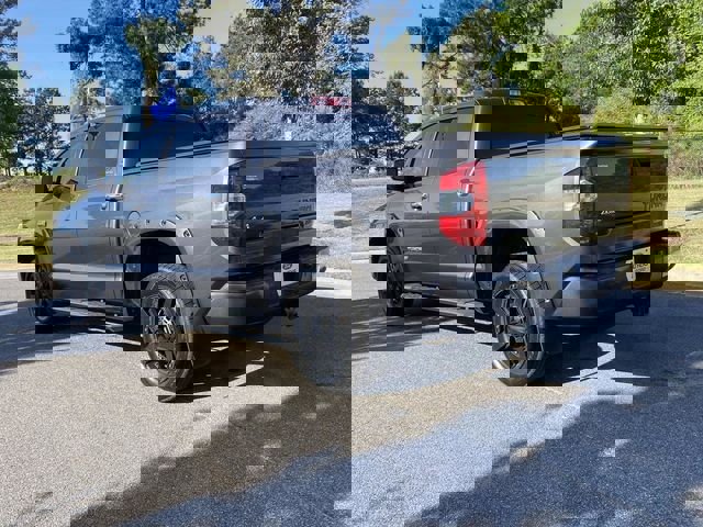 Used 2018 Toyota Tundra Limited w/ Limited Premium Package AWD/4WD image 3