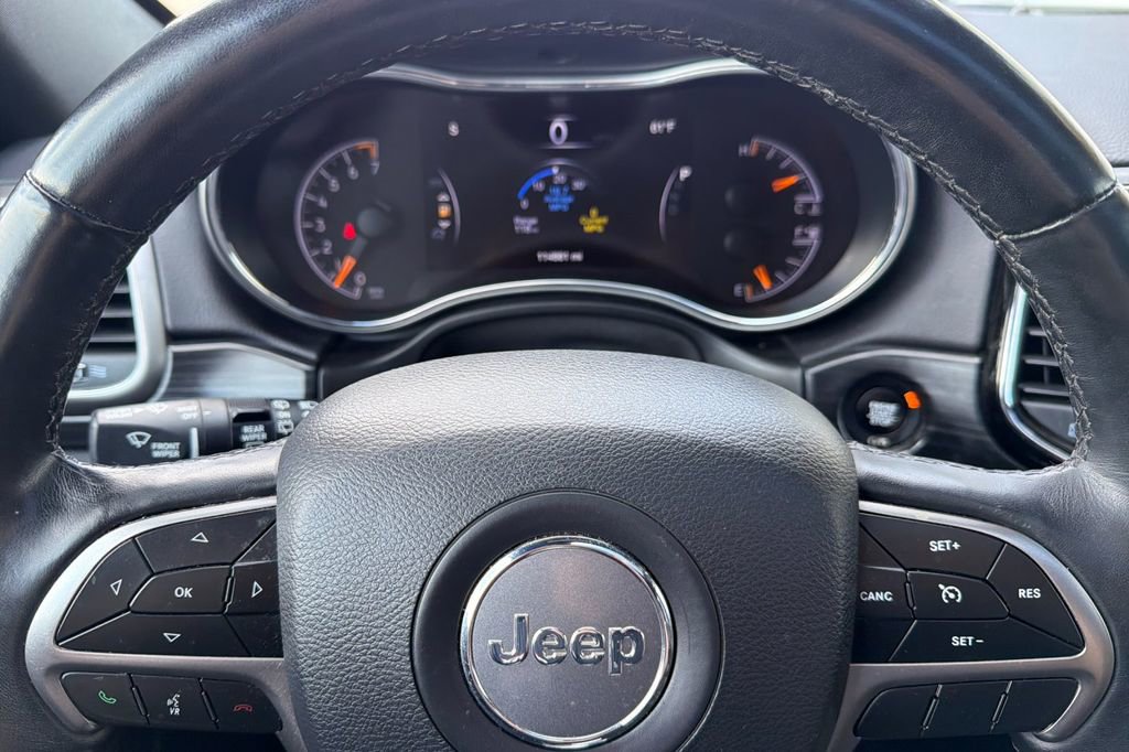 Used 2019 Jeep Grand Cherokee Altitude AWD/4WD image 20