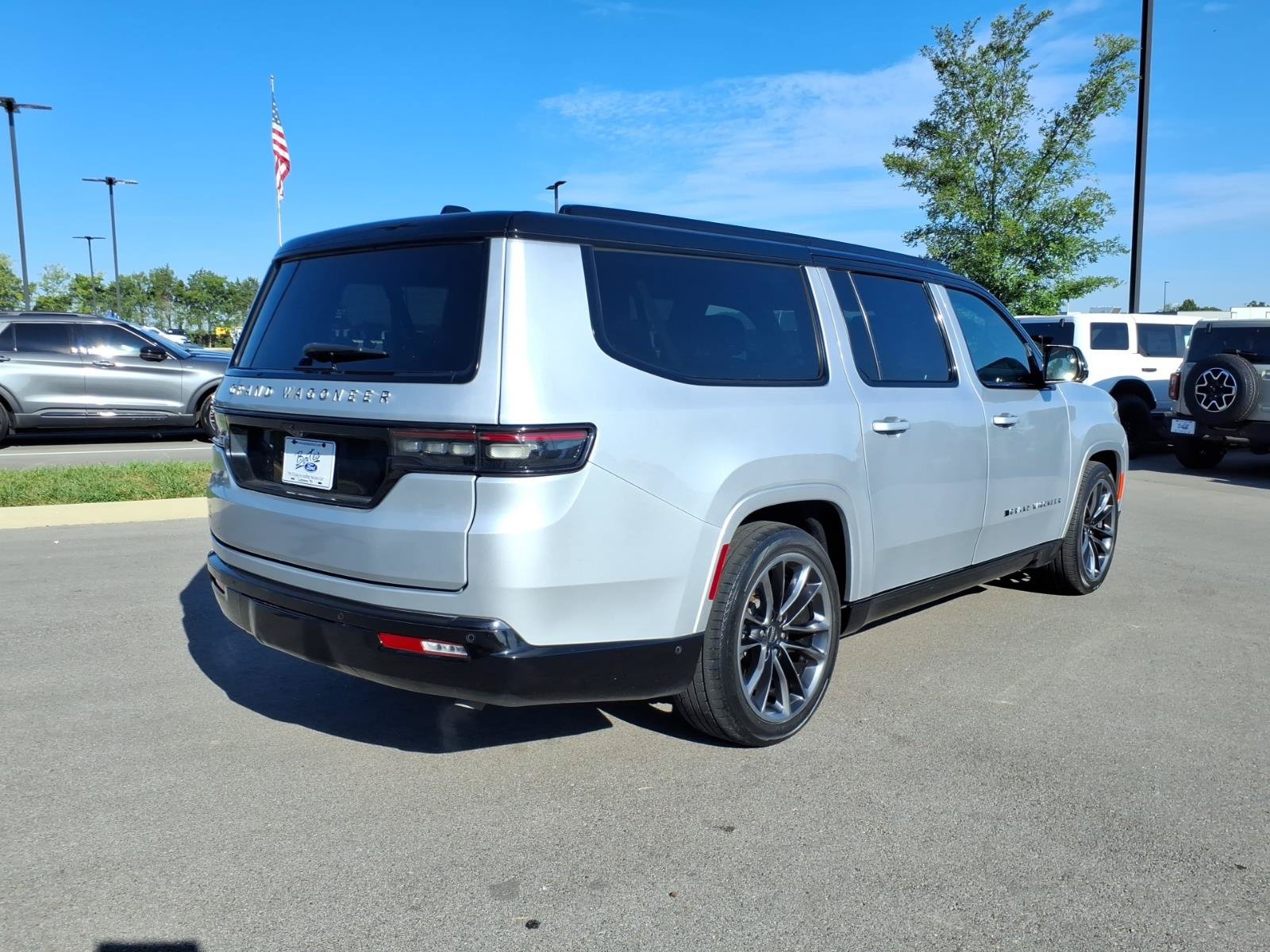 Used 2024 Jeep Grand Wagoneer L Series III w/ Quick Order Packagew 28T AWD/4WD image 3