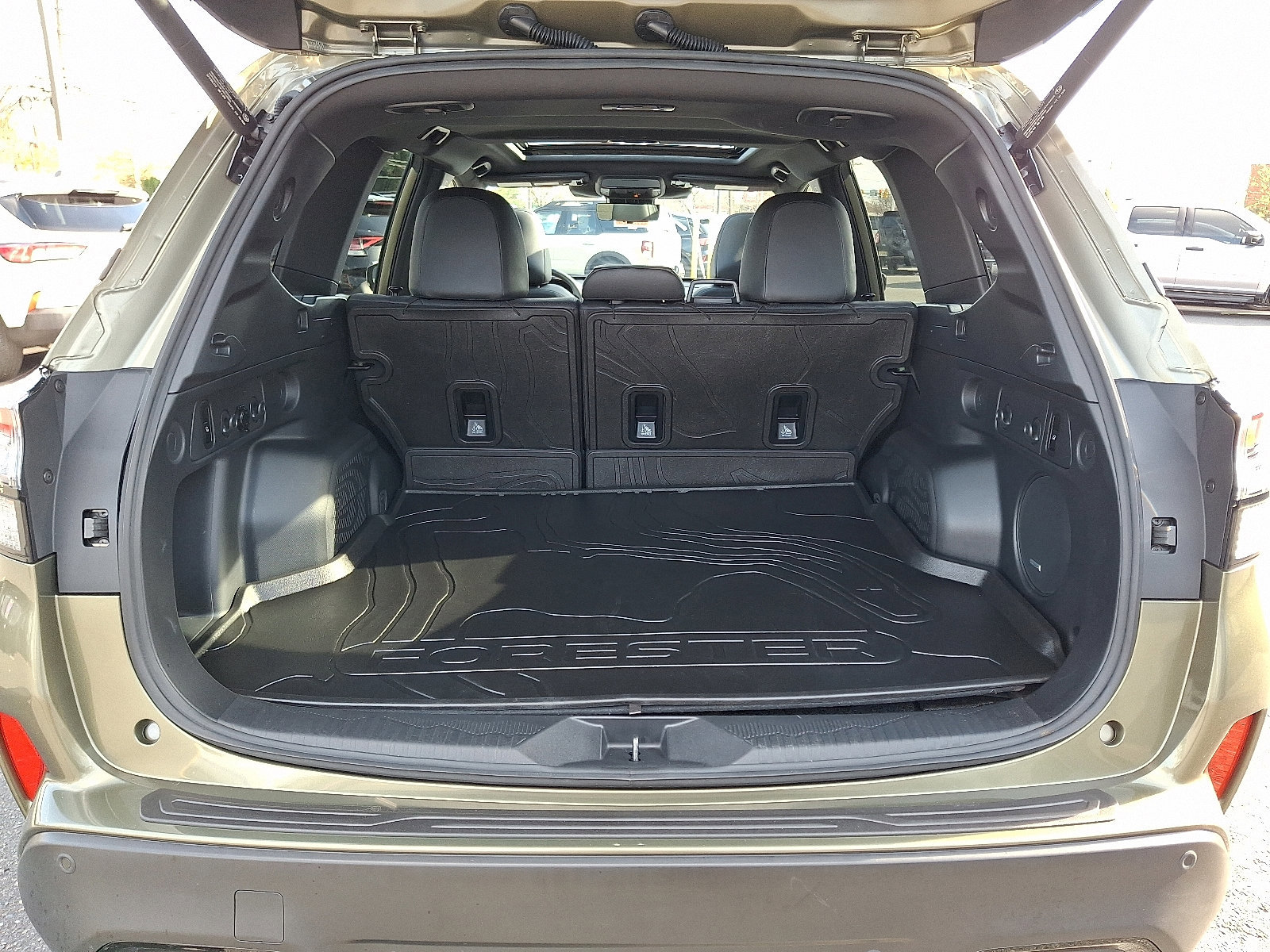 Used 2025 Subaru Forester Touring image 30