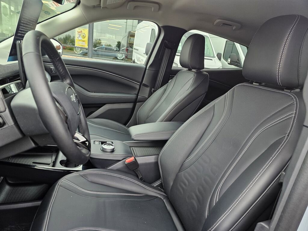 Certified 2024 Ford Mustang Mach-E Premium image 17
