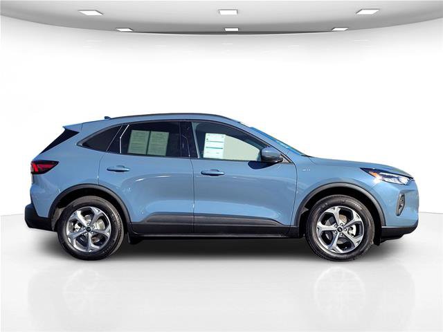 Certified 2025 Ford Escape ST-Line Select AWD/4WD image 5