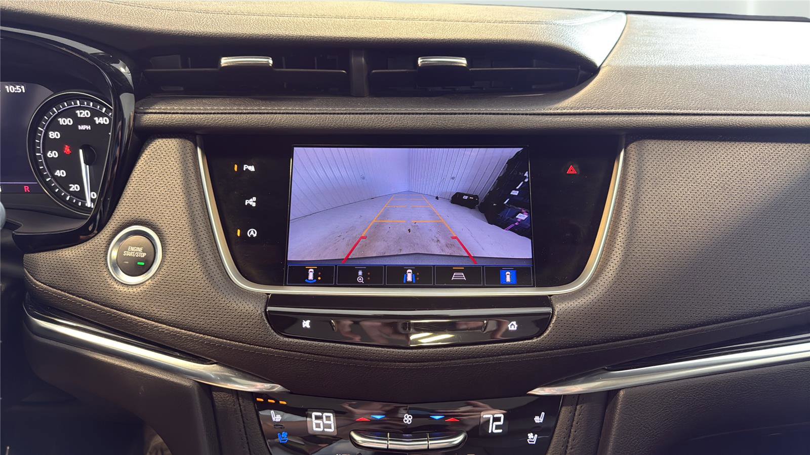 Used 2023 Cadillac XT5 Premium Luxury w/ Technology Package AWD/4WD image 20