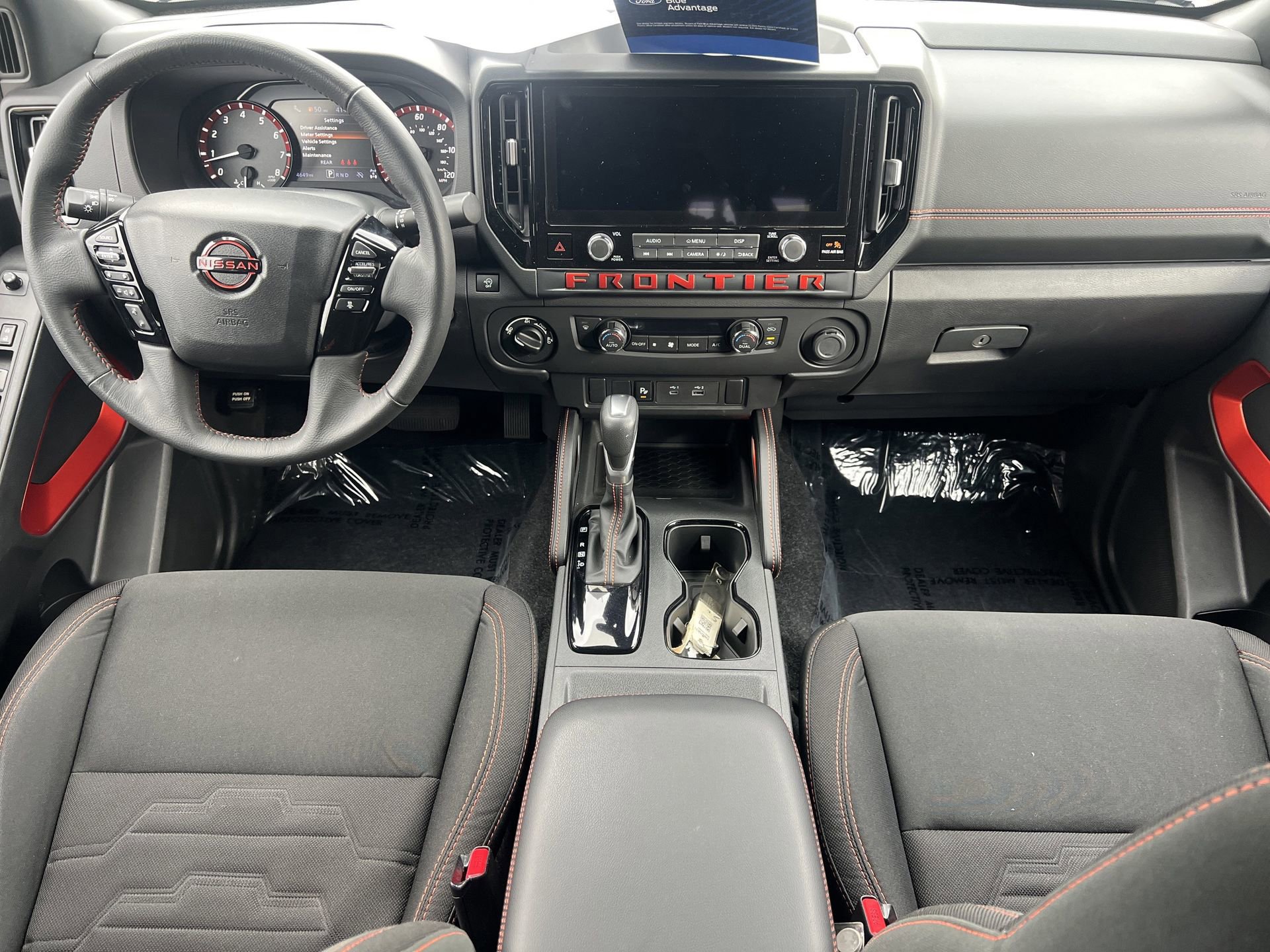 Used 2025 Nissan Frontier PRO-4X image 6