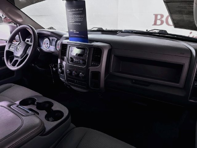 Used 2017 RAM 1500 Express RWD image 24