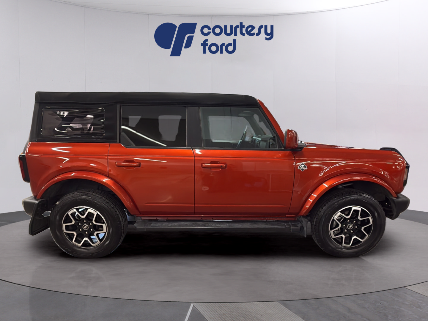 Certified 2023 Ford Bronco Outer Banks AWD/4WD image 2