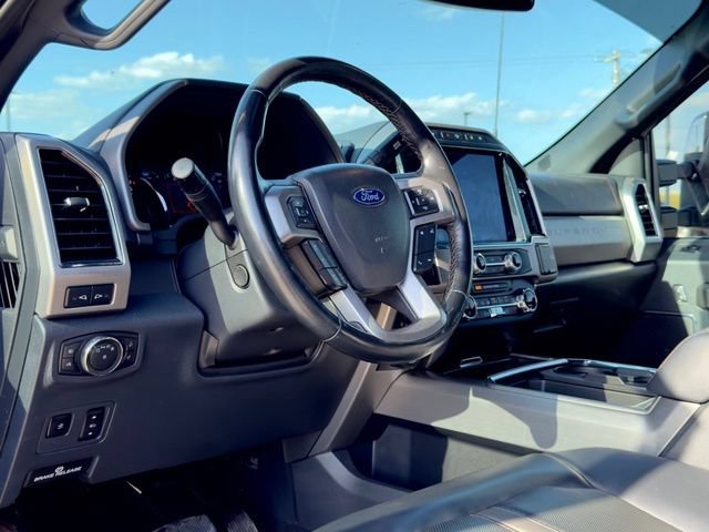 Certified 2022 Ford F250 Platinum w/ FX4 Off-Road Package AWD/4WD image 24
