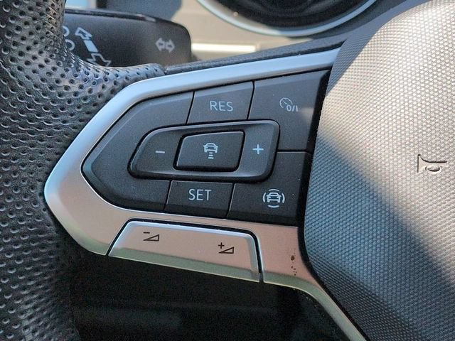 Used 2021 Volkswagen Atlas Cross Sport SE w/ V6 Towing Package FWD image 31