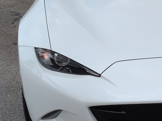Used 2021 MAZDA MX-5 Miata RF Grand Touring RWD image 10
