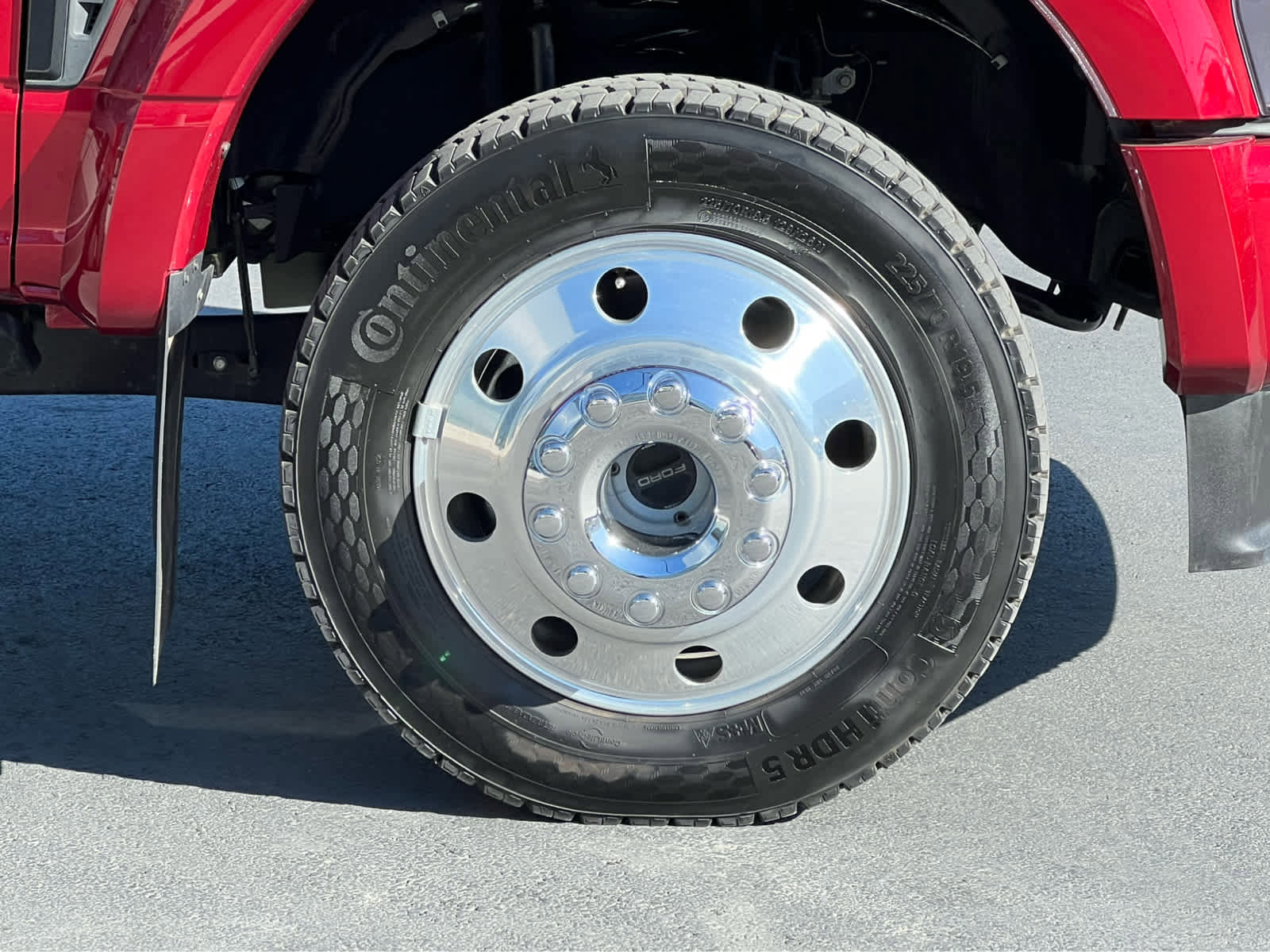 Certified 2025 Ford F450 Platinum w/ FX4 Off-Road Package AWD/4WD image 16