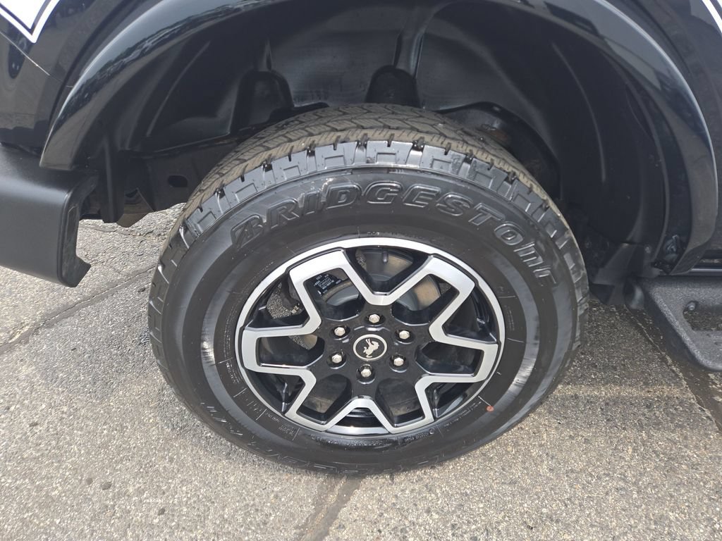 Certified 2022 Ford Bronco Outer Banks AWD/4WD image 2