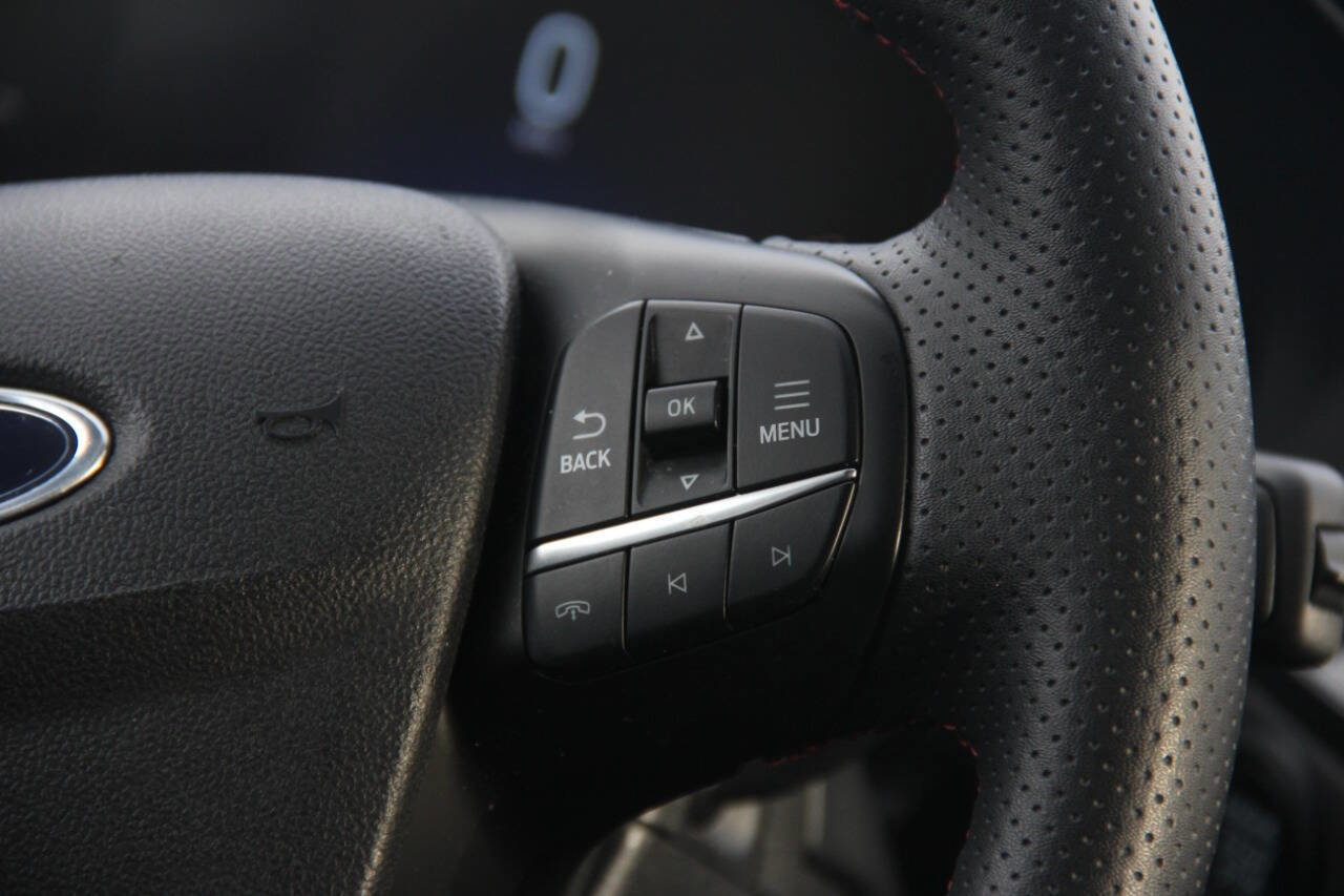 Certified 2025 Ford Escape ST-Line Select image 19