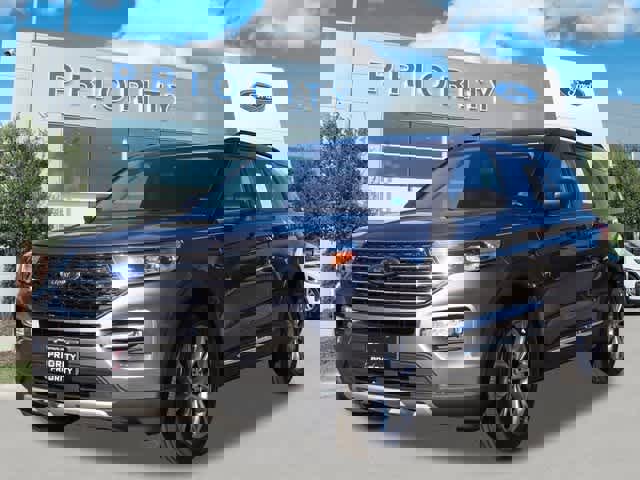 Certified 2022 Ford Explorer XLT w/ Equipment Group 202A