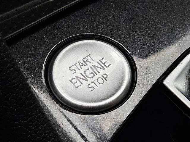 Used 2023 Volkswagen Tiguan SE R-Line FWD image 16