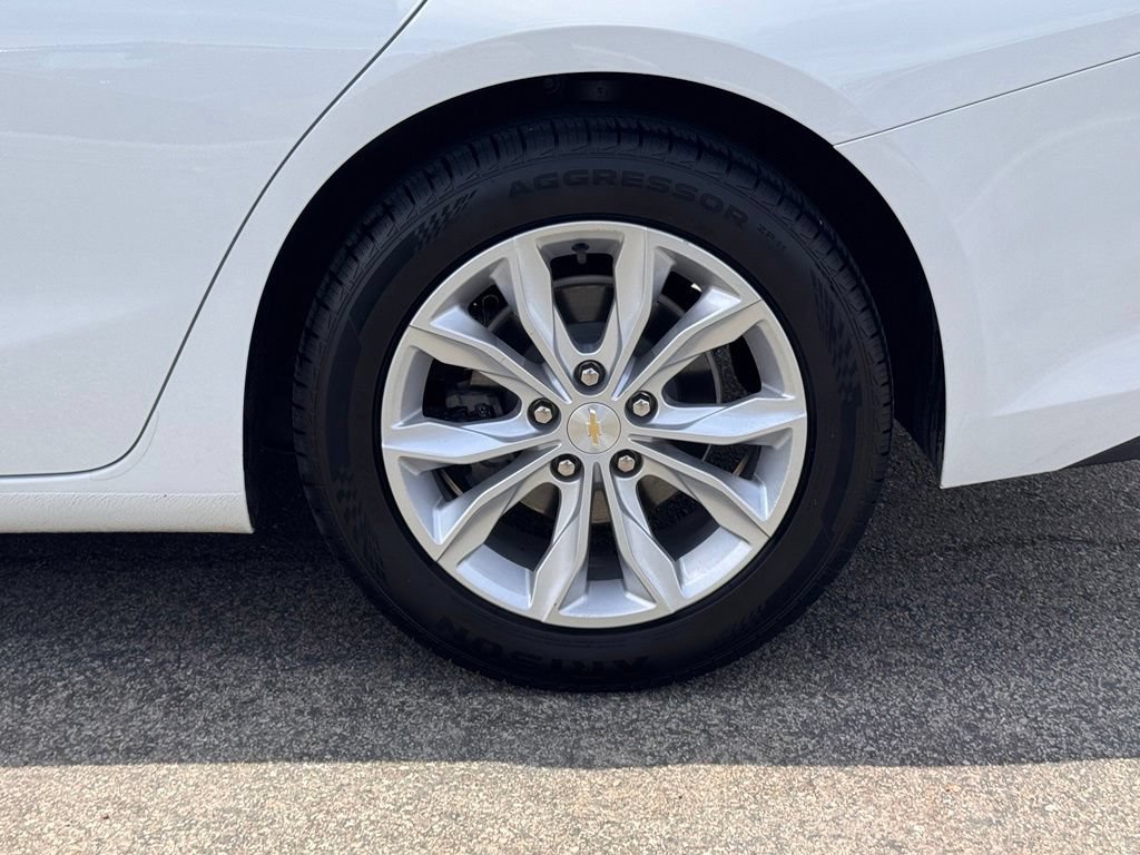 Used 2023 Chevrolet Malibu LT FWD image 14