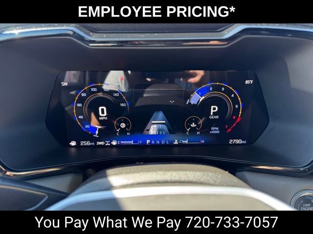 Used 2025 Chevrolet Colorado ZR2 w/ Technology Package AWD/4WD image 31