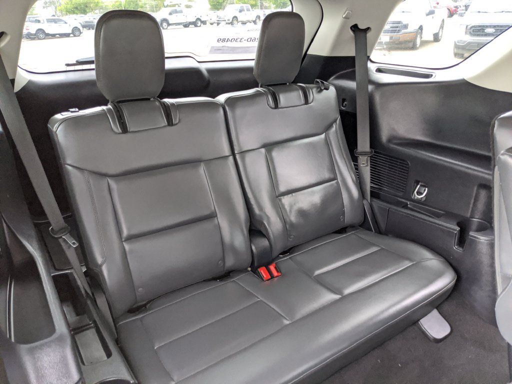 Certified 2025 Ford Explorer Active w/ Active Comfort Package RWD image 20