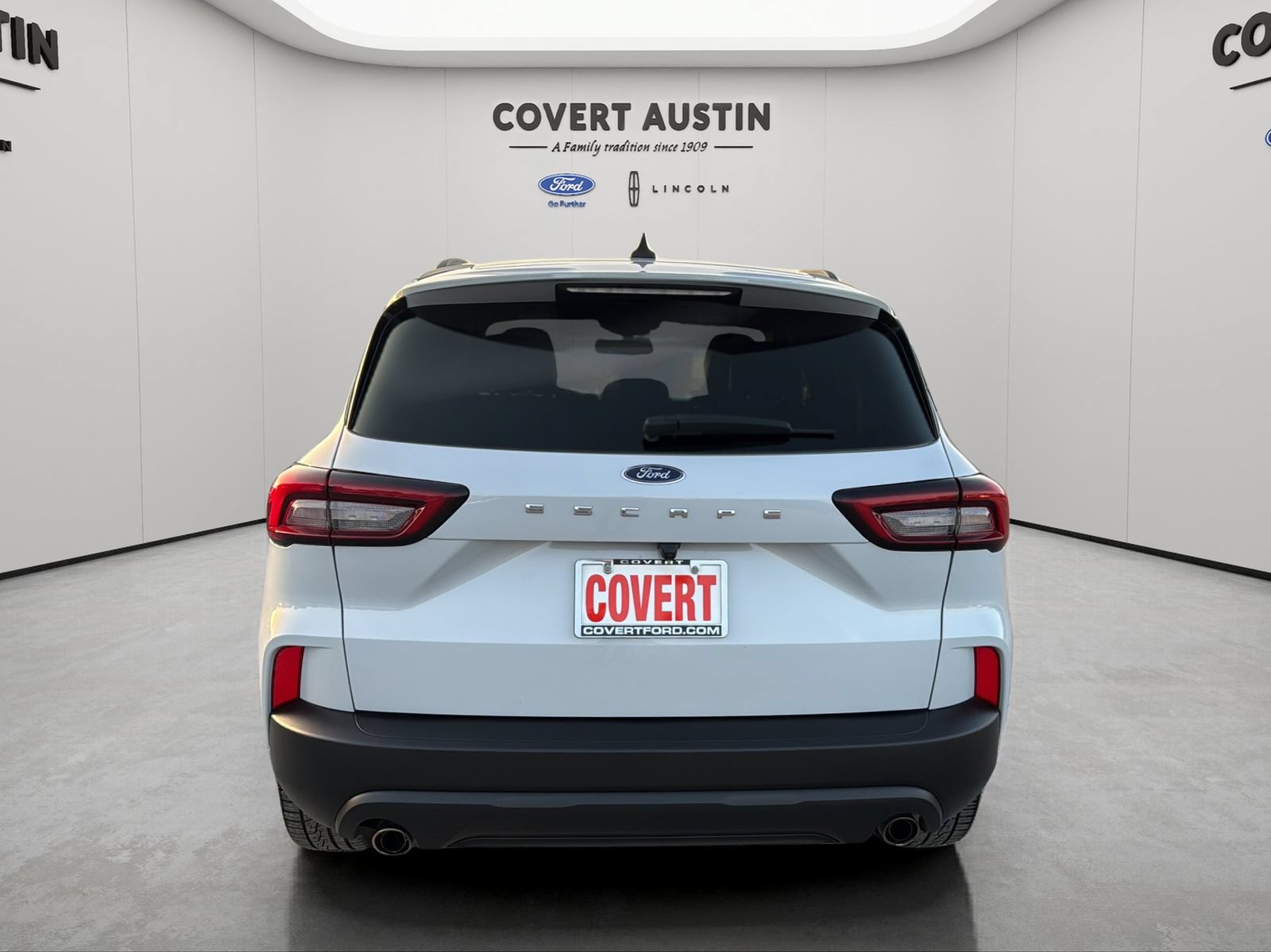 Certified 2025 Ford Escape ST-Line FWD image 4