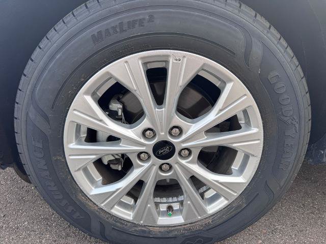 Certified 2025 Ford Escape Active AWD/4WD image 9
