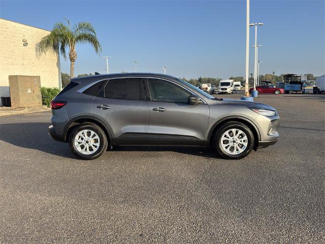 Certified 2023 Ford Escape Active image 2