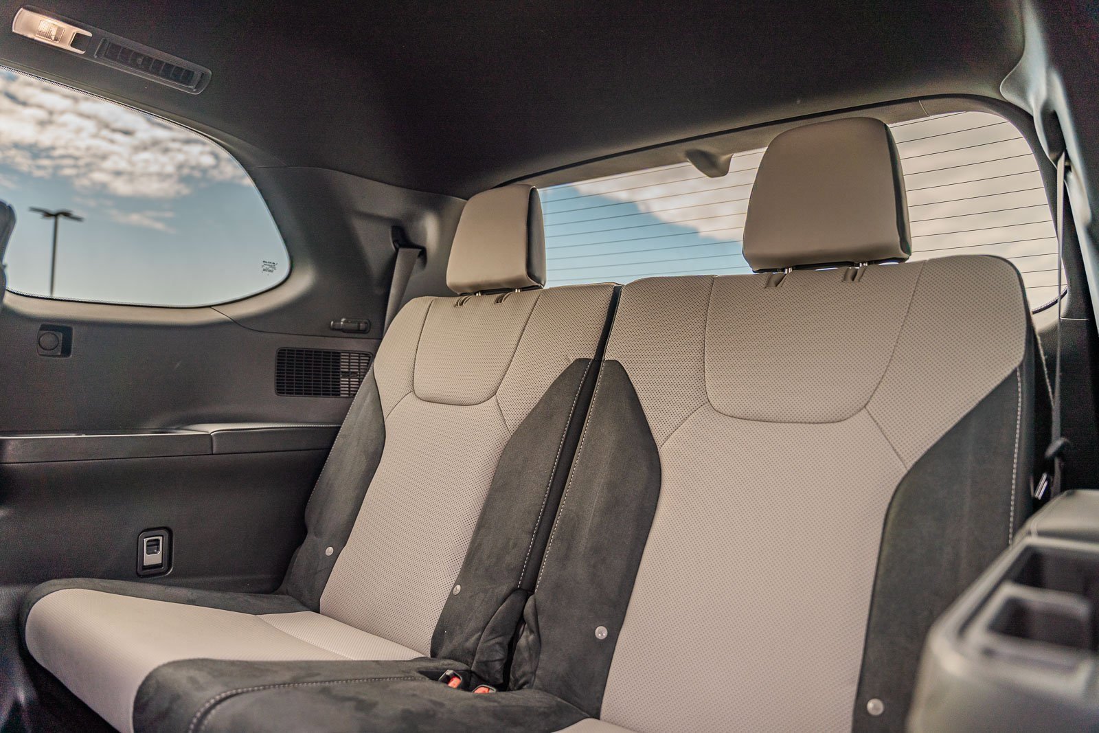 Used 2025 Lexus TX 500h 500h F SPORT Premium image 26