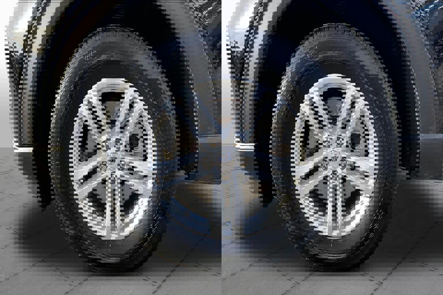 Certified 2024 Ford Explorer XLT image 11